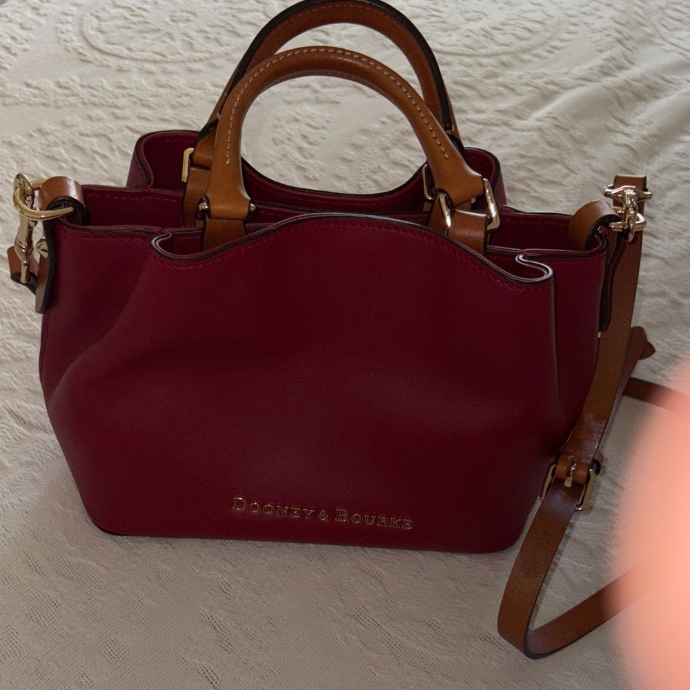 BNWOT Dooney & Bourke City Mini Barlow Burgundy ** Sold Out on Site**
